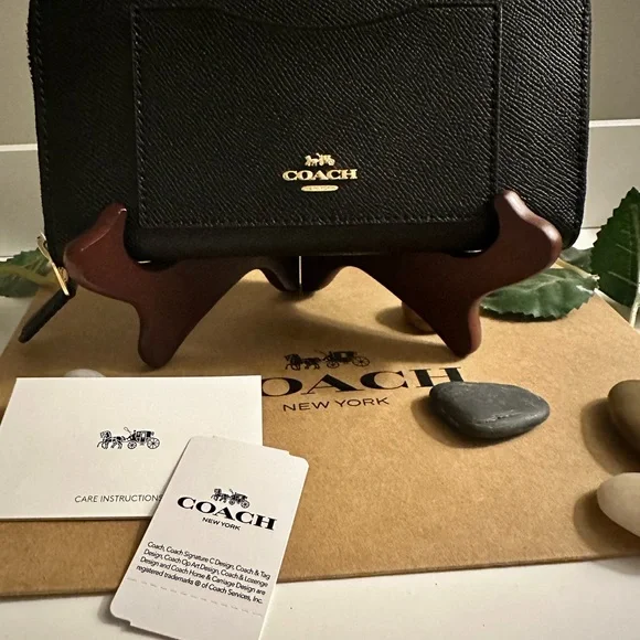 Coach Black Leather Clutch with Gold Logo - Picture 3 of 4